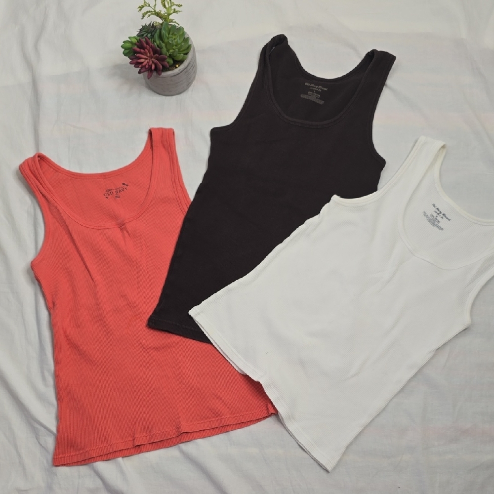Women's Ribbed Tank Top Set - Black, White, and Coral